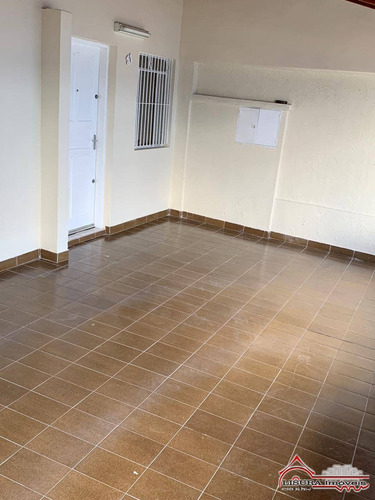 Imagem 5 de 15 de Casa No Santa Cruz Dos Lazaros A Venda Jacareí Sp - 7637