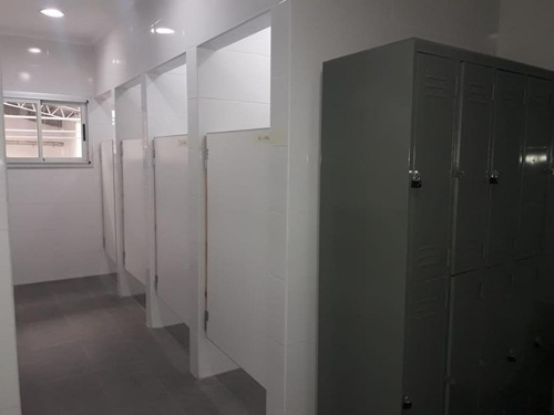 Imagen 11 de 20 de Galpon Con Oficinas Y Vestuarios