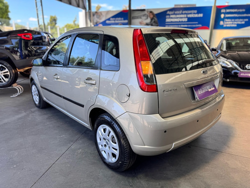 Ford Fiesta 1.6 MPI CLASS HATCH 8V FLEX 4P MANUAL