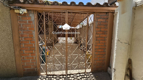 Se Vende Amplia Casa En Comuna De San Miguel,