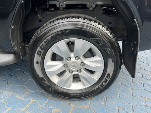 Imagem 9 de 14 de Toyota Hilux Cabine Dupla 2.8 Tdi Srv Cd 4x4 (aut)