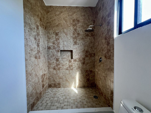 Casa En Venta En Morera, Cholul, De 4 Habitaciones Con Alberca