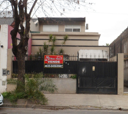 Tipo Casa Al Frente, Cochera, Terraza