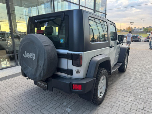 Jeep Wrangler 3.8 Sport
