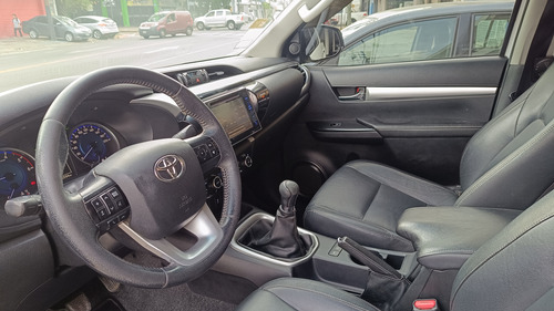 Toyota Hilux 2.8 Cd Srv 177cv 4x2