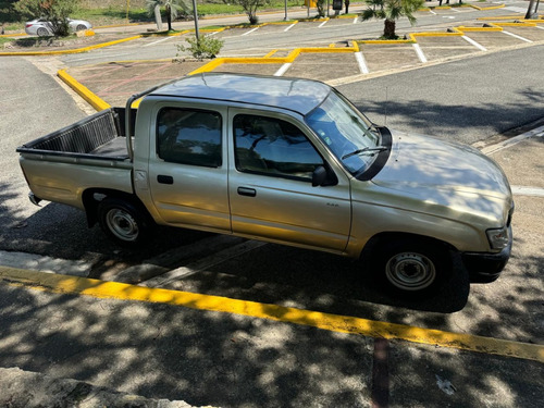 Toyota Hilux 2003, Impecable
