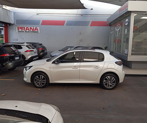 Peugeot 208 208 FELINE AT