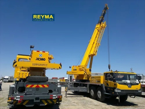 Imagen 5 de 5 de Grua Telescopica Sobre Camion Qy70k
