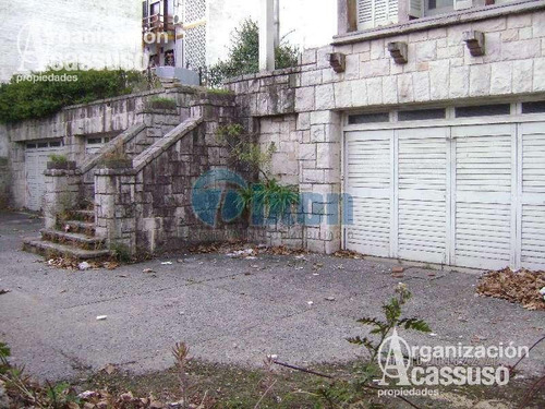 Imagen 4 de 8 de La Lucila - Casa - Lote En Venta O Alquiler