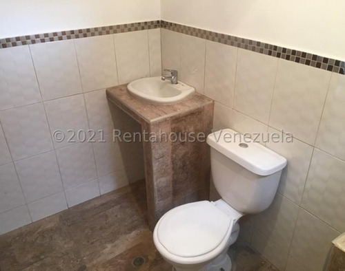 Imagen 20 de 30 de Local Comercial En Alquiler Centro Este Barquisimemeto,no Falta Suministro Eléctrico, Zona Cerca Hospital Y Avenida Carabobo, Aire Acondicionado, Baño. Contacto 0424-5620928 Flex 22-1790 Z05
