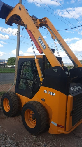 Imagem 5 de 8 de Mini Carregadeira Randon 75r 2017 Com Ar Condicionado