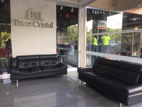 Imagen 2 de 7 de Oficina Con Acabados De Lujo Torre El Cristal
