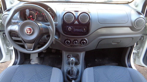 Imagem 17 de 23 de Fiat Palio Attrative 1.4 2016 Xaxim/sc