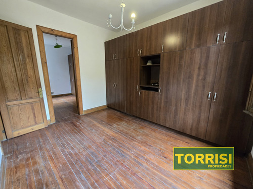 Alquiler - Casa 4 Amb + Escr. - Pje Robertson 900 - Flores