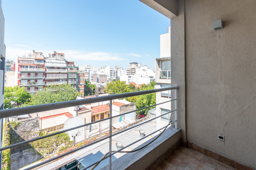 Venta Departamento Semipiso 3 Ambientes En Duplex C/terraza Y Cochera Caballito, Caba.