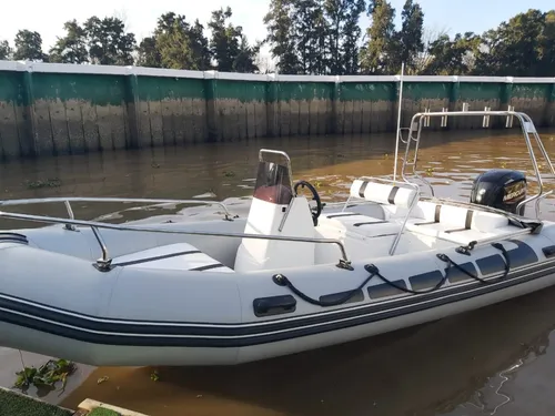 Semirrigido Kiel 5,6 Mts Con Suzuki 115 Hp 4 Tiempos Todo Ok
