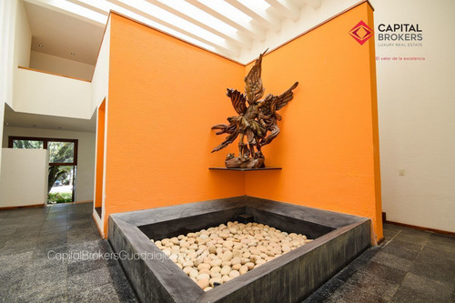 Casa De Lujo Con Alberca En El Palomar Sur