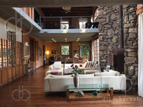 Imagen 2 de 30 de Punta Del Este, Barrio Privado, 700 M2 Construidos.- Ref: 54308