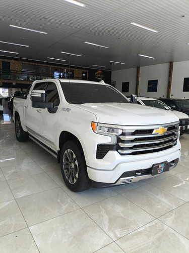 Chevrolet Silverado 5.3 High Country Cab. Dupla V8 4X4 Aut. 4P