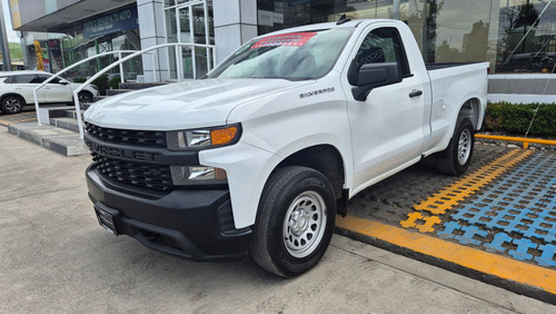 Chevrolet Silverado 4.3 V6 1500 WT Cabina Regular 4x2 At