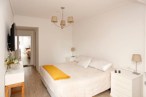 Venta Depto, Colegiales, 5 Amb Con Cochera.