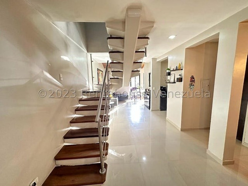 Marianny Gonzalez, Moderna Casa En Venta Urb Trigal Cabudare Lara