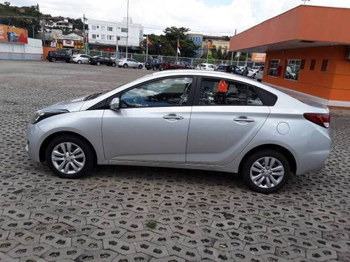 Imagem 8 de 9 de Hyundai Hb20s 1.6 Comfort Plus 16v Flex 4p Automático