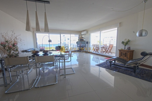 Apartamento En Venta - Pinares- Ref: 3878
