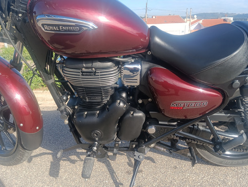 Royal Enfield Meteor 350 Impecável