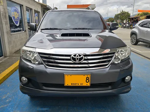 Toyota Fortuner 3.0 Srv D-4d 4x4