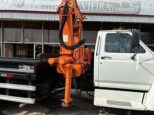 Caminhão Munck F-14000
