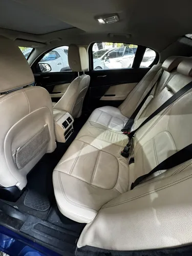 Jaguar XE 2.0 I4 Pure