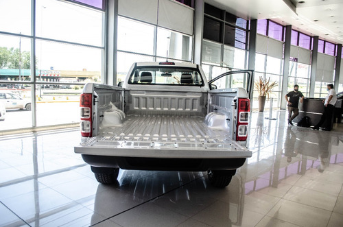 Imagen 4 de 10 de Ford Ranger Xl 4x2 Cs 2.2 Cs Tdci 125cv