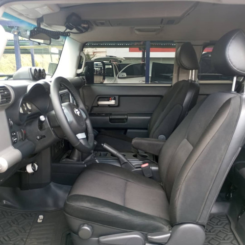 Imagen 9 de 18 de Toyota Fj