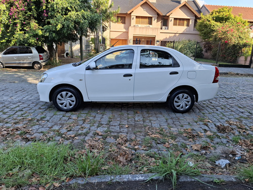 Toyota Etios 1.5 Sedan X
