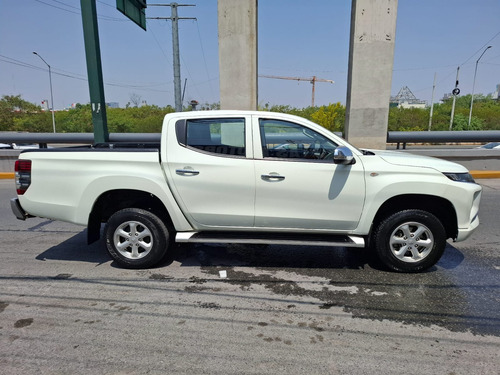 Mitsubishi L200 2.5 Di-d Cabina Doble 4x4 Mt