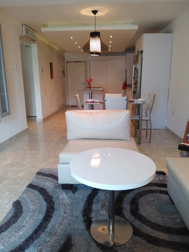Imagen 6 de 10 de Apartamento Con Vista Al Mar, La Costanera Vacation Club, Sector Playa Moreno, Isla De Margarita. #3450