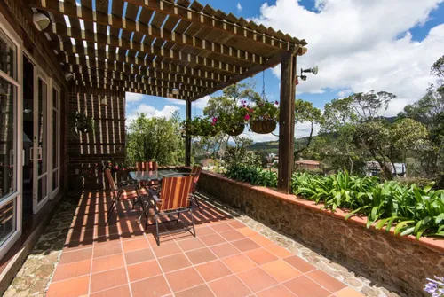 Casa En Venta En Loma Del Escobero. Cod V1148
