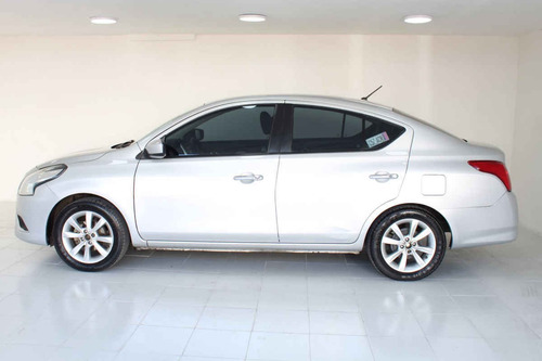 Imagen 2 de 15 de Nissan Versa 2015 4 Cilindros