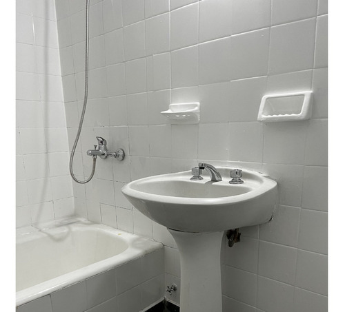 Imagen 8 de 15 de Espectacular 3 Ambientes Todo A Nuevoal Frente Y Balcon 65 Metros Superficie
