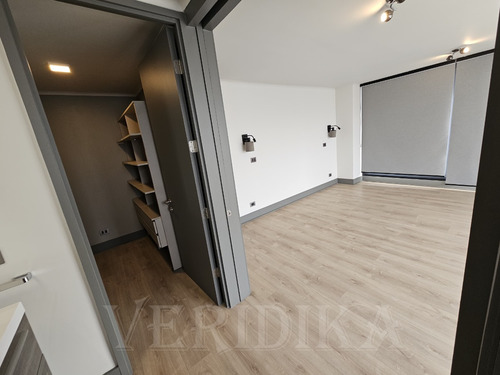 Arriendo Depto. 3d, 3b, 2 E Y 1 Bod, 162m2 Alto Las Condes.