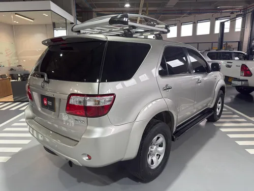 Toyota Fortuner 2.7l 4x4