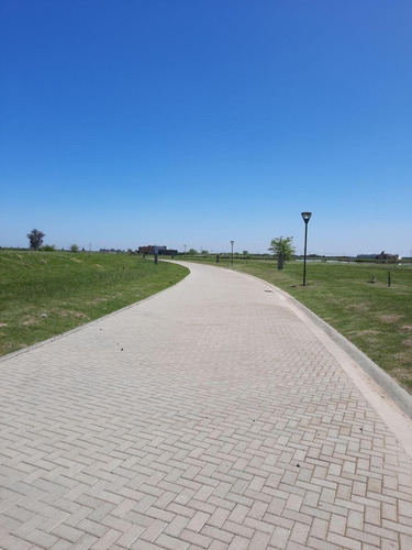 Imagen 4 de 6 de Venta De Lote Con Fondo A La Laguna, En Santa Clara Al Sur