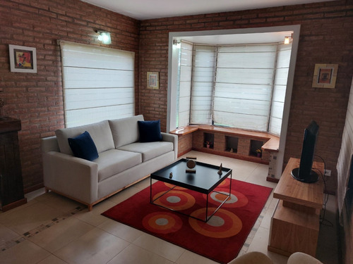 Casa En Venta En Barrio Privado, Acacias Blancas