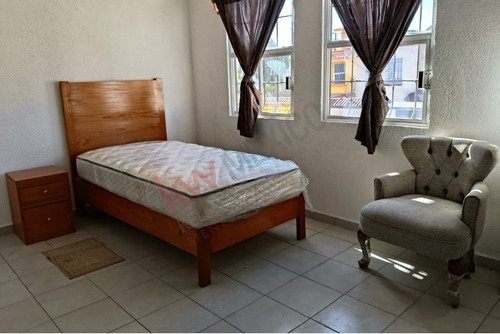 Casa En Venta En Hacienda Del Valle Ii, San Mateo Otzacatipan, Toluca