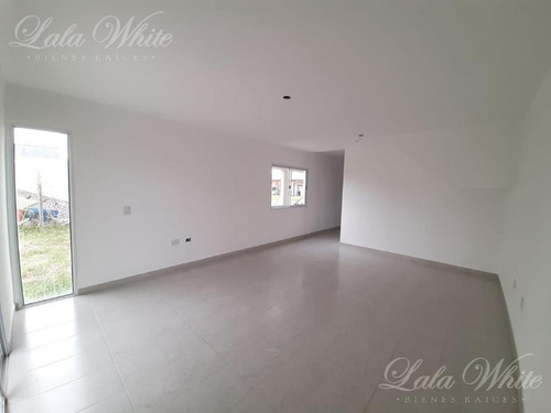 Imagen 12 de 20 de Alquiler Anual/venta - Casa En Laguna Azul