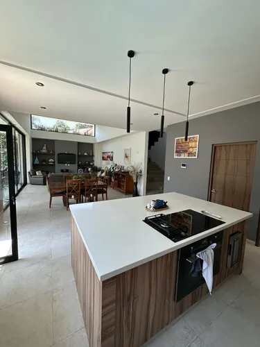 Residencia En Rancho De Cortes