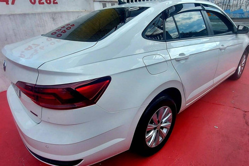 Imagem 4 de 9 de Volkswagen Virtus 1.6 Msi Total Flex Automático