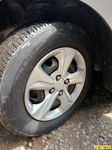 Chevrolet Onix lt