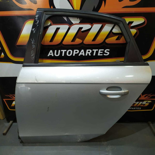 Puerta Trasera Izquierda Audi A4 2011 C/detalle